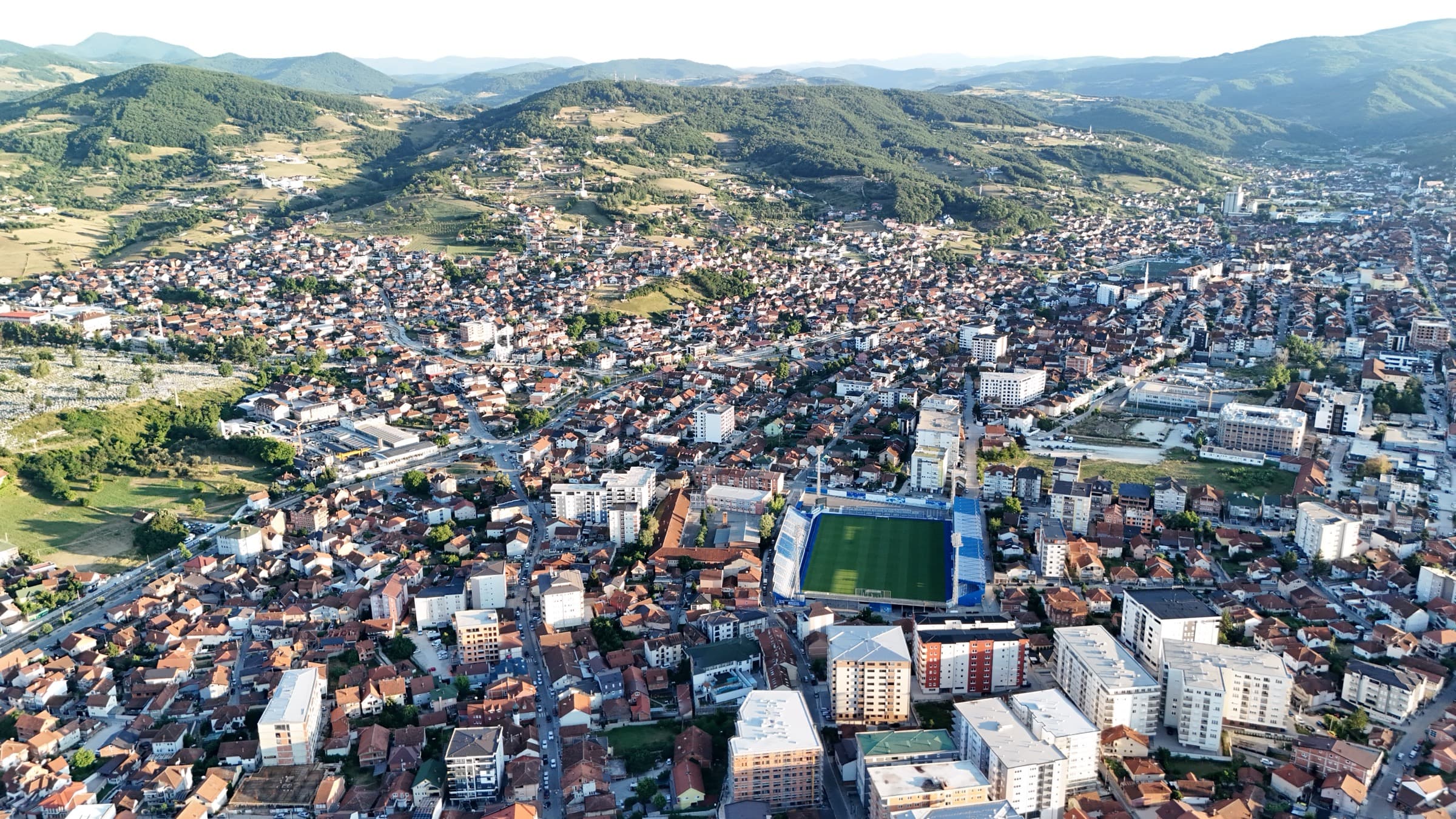 Novi Pazar'daki spor tesisleri; turnuva Pendik salonunda oynanır